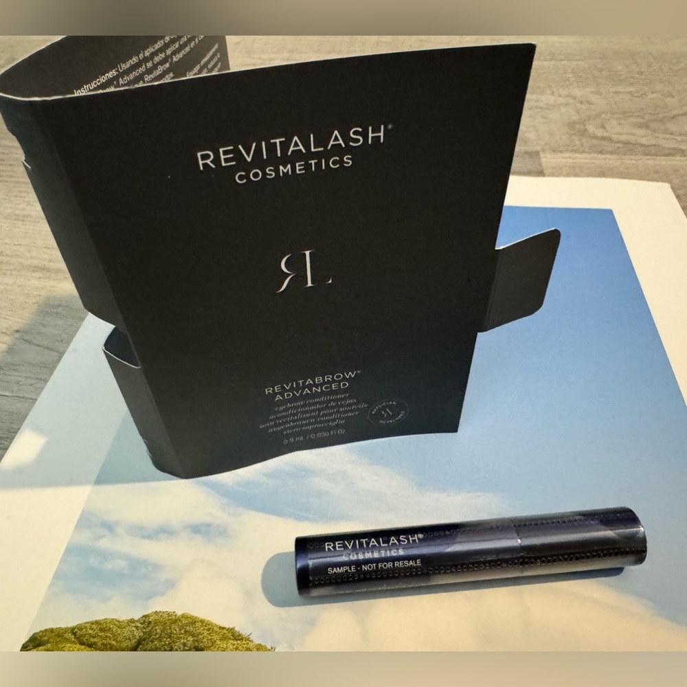 RevitaLash Revitabrow Advanced Eyebrow Conditioner MINI .03oz, .9ml w/Card Seal.
